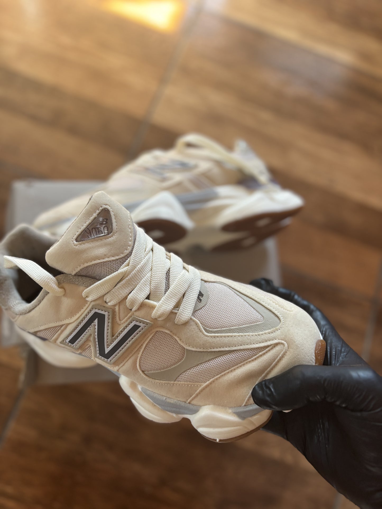 NEW BALANCE BEIGE